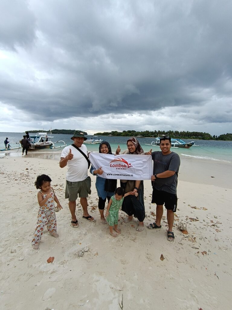 Sewa mobil di lombok dengan sopir gili nanggu